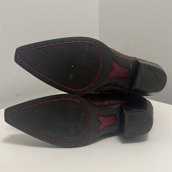 Ariat leather cowboy boots - Picture 2 of 6